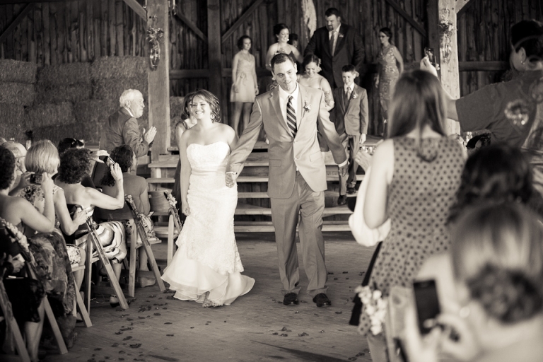 wny_wedding_photography_freedom_run_winery-40
