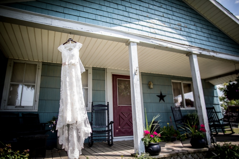 Avanti Mansion wedding photography by the best wedding and portrait photographer in Buffalo, NY, Jessica Ahrens Photography.