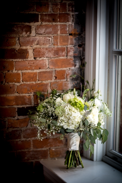 Wedding photography taken at Botanical Gardens and Pearl Street in Buffalo, NY.